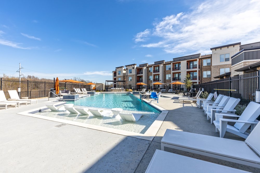 THE FITZROY VILLAGE CREEK Updated July 2024 200 Village Creek Pkwy