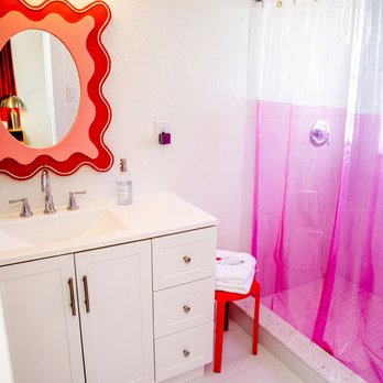 Sunset Inn & Cabanas - Lookout bathroom - Hotels Near Me - Treasure Island, Florida Sunset Inn & Cabanas - Lookout bathroom - Hotels Near Me - Treasure Island, Florida