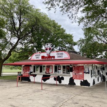 MooSa’s - a dairy shop with a cow theme - Chicken Wings Near Me - Milwaukee, Wisconsin MooSa’s - a dairy shop with a cow theme - Chicken Wings Near Me - Milwaukee, Wisconsin