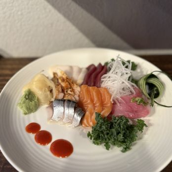 Utamaro Sushi Bar - Sushi Bars Near Me - Sarasota, Florida Utamaro Sushi Bar - Sushi Bars Near Me - Sarasota, Florida