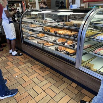 La Segunda Central Bakery - Fresh baked goods and sandwiched. No seating. - Bakeries Near Me - Tampa, Florida La Segunda Central Bakery - Fresh baked goods and sandwiched. No seating. - Bakeries Near Me - Tampa, Florida