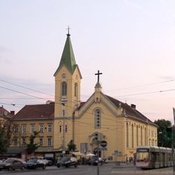 Evang. Pfarrgemeinde Heilandskirche - Heilandskirche Graz vom Stadtpark aus gesehen