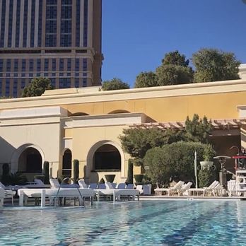 Wynn - Pool crystal clear - Shopping Centers Near Me - Las Vegas, Nevada
