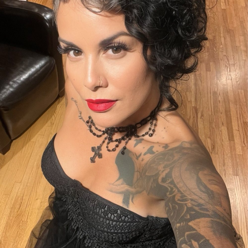 I'm 54 and Pinky keeps me looking younger!