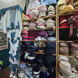 Casablanca Vintage - More hats