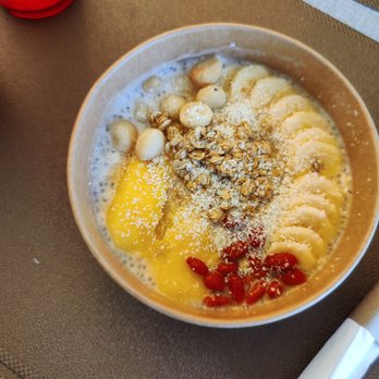 Meadows Cafe - Hawaiian Chia Bowl - Cafes Near Me - Fresh Meadows, New York