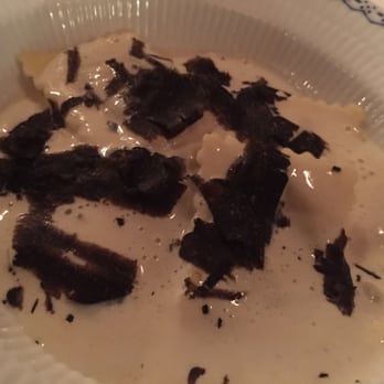 Isebähnli - White Truffle Ravioli w French Truffle Shavings - Gastropubs Near Me - Zürich, SG