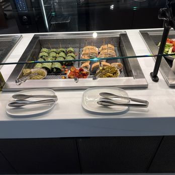 Delta Sky Club - Self Serve Area - Airport Lounges Near Me - Newark, New Jersey Delta Sky Club - Self Serve Area - Airport Lounges Near Me - Newark, New Jersey