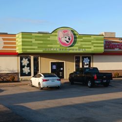 Chuck E. Cheese