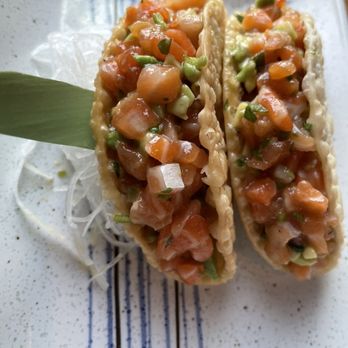 SushiCo - Salmon tacos - Sushi Bars Near Me - Newton, Massachusetts SushiCo - Salmon tacos - Sushi Bars Near Me - Newton, Massachusetts