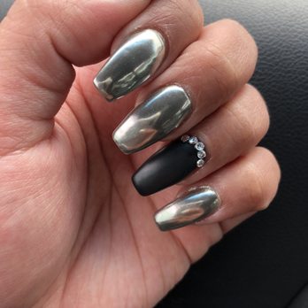 Classy Nails & Spa - Mirror aka chrome nails - Nail Salons Near Me - Lombard, Illinois