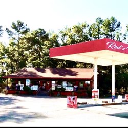 Reds Food Mart & Gas - Restaurant