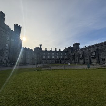 Kilkenny Castle - Museums Near Me - Kilkenny, KK