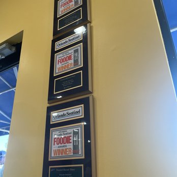 Twisted Biscuit Diner - Orlando sentinel foodie awards - American Near Me - Tavares, Florida
