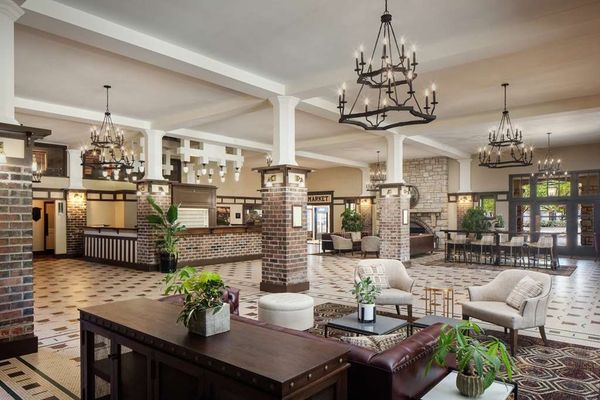 Photo of The Elms Hotel & Spa - Destination by Hyatt - Excelsior Springs, MO, US. Lobby