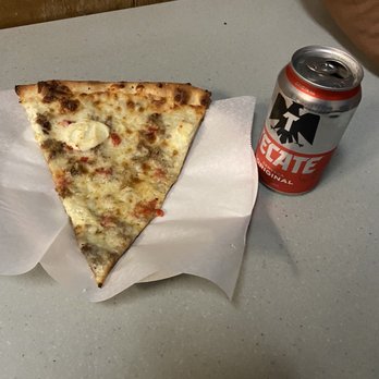 The Friendly - Classic slice of pizza and a brew - Pizza Near Me - San Diego, California The Friendly - Classic slice of pizza and a brew - Pizza Near Me - San Diego, California