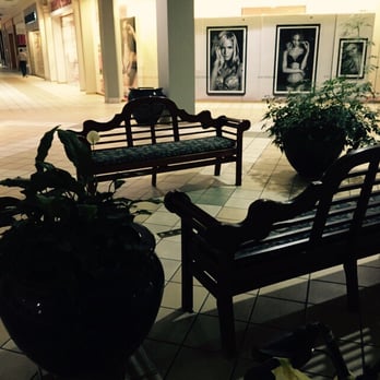 Muncie Mall - Stroll & Relax - Shopping Centers Near Me - Muncie, Indiana Muncie Mall - Stroll & Relax - Shopping Centers Near Me - Muncie, Indiana