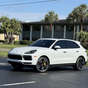 Pro Dips - 2022 Porsche Cayenne with a major facelift by simply wrapping brake calipers High Gloss Black Yellow - Vehicle Wraps Near Me - Orlando, Florida Pro Dips - 2022 Porsche Cayenne with a major facelift by simply wrapping brake calipers High Gloss Black Yellow - Vehicle Wraps Near Me - Orlando, Florida