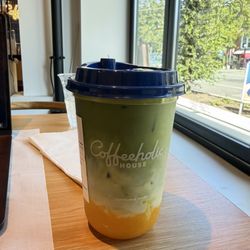 Coffeeholic House - Mango Matcha Latte
