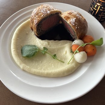 Gordon Ramsay Hell's Kitchen - Beef Wellington - Desserts Near Me - Washington, DC, District of Columbia