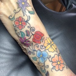 American Trash Studio - Foot piece of flowers