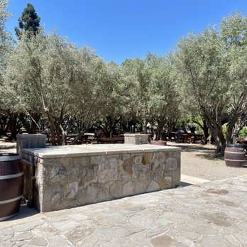 V Sattui Winery - Wineries Near Me - Saint Helena, California V Sattui Winery - Wineries Near Me - Saint Helena, California