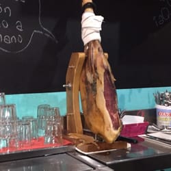 Aqistoi - The kind owner gave me slivers so I would understand just how perfect Jamón is there ...