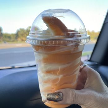 Island Fin Poke - Dole Whip Cup - Poke Near Me - Windermere, Florida Island Fin Poke - Dole Whip Cup - Poke Near Me - Windermere, Florida