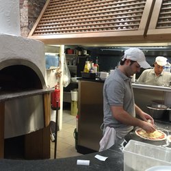 I Giardini - The kitchen and brick oven
