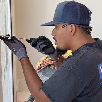 Sivan Windows and Doors - Los Angeles - Fixing my bi-fold doors - Windows Installation Near Me - Northridge, California Sivan Windows and Doors - Los Angeles - Fixing my bi-fold doors - Windows Installation Near Me - Northridge, California