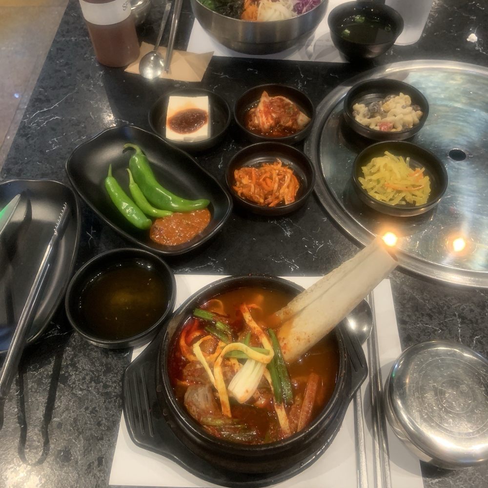 Cow Wow Korean BBQ - Beef tartar bibimbap & spicy beef prime short rib soup - Korean Near Me - Suwanee, Georgia Cow Wow Korean BBQ - Beef tartar bibimbap & spicy beef prime short rib soup - Korean Near Me - Suwanee, Georgia