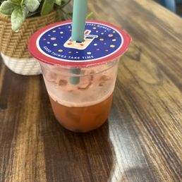Small Strawberry Fruit Tea with tapioca pearls