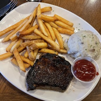 Outback Steakhouse - Sirloin steak (8 oz, medium well) sides of fries and mashed potato - Steakhouses Near Me - Wayne, New Jersey