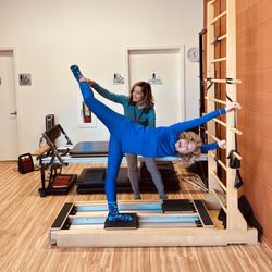 Zonnie Bauer Pilates - Zonnie Bauer training a client on the Core Align.