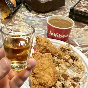 Jollibee - Fast Food Near Me - Hayward, California