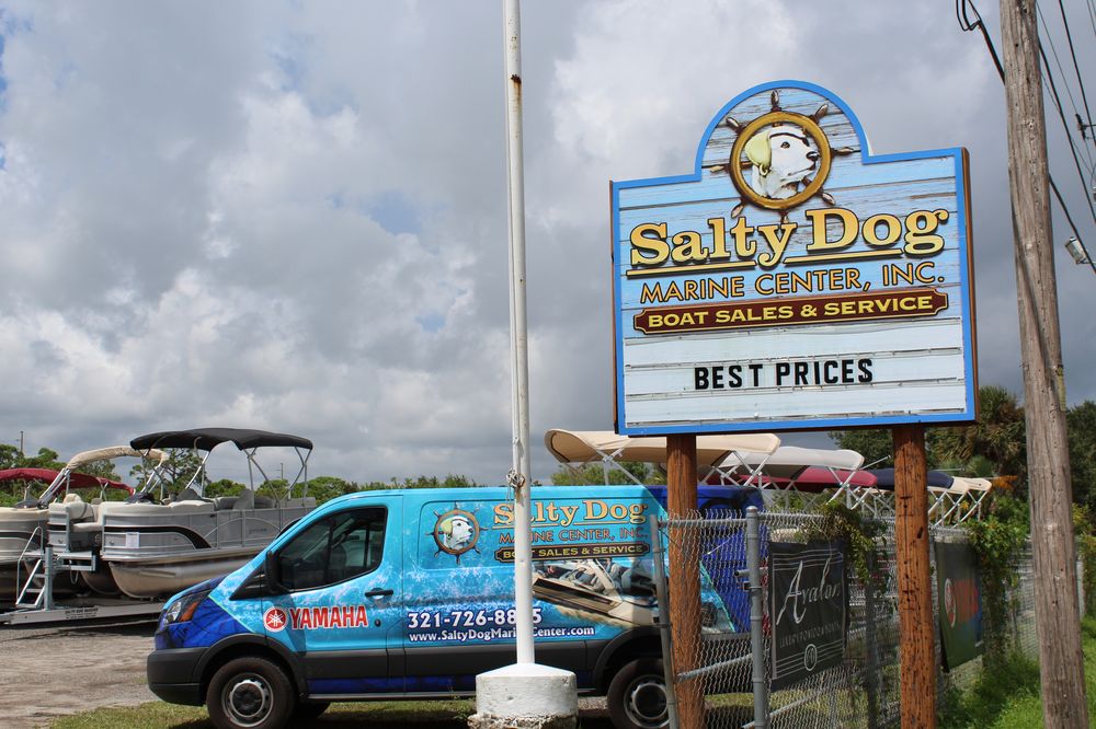 Salty Dog Marine Center Logo