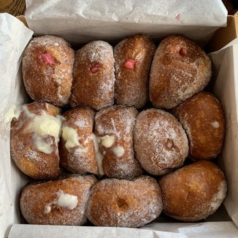 Leonard's Bakery - Top to bottom: guava, macadamia, coconut malasadas - Bakeries Near Me - Honolulu, Hawaii Leonard's Bakery - Top to bottom: guava, macadamia, coconut malasadas - Bakeries Near Me - Honolulu, Hawaii
