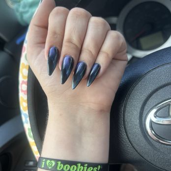 Organic Nail Bar - Michelle does it all! From nails to eyebrows she's the sweetest and you can tell she is passionate about her job. 10/10 would recommend - Nail Salons Near Me - Tustin, California