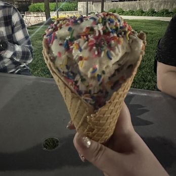 Howdy Homemade Ice Cream - Generous double scoop come - Ice Cream & Frozen Yogurt Near Me - Indianapolis, Indiana