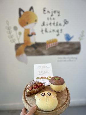 The Loaf Japanese Bakery & Cafe by null