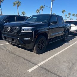 This is the Nissan Frontier Juan found for us. This is the Nissan Frontier Juan found for us.
