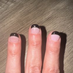 Q Nails