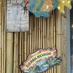 8th Ave Tiki Bar & Grill