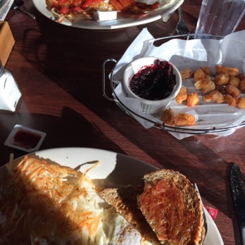 The Lowry - Bars Near Me - Minneapolis, Minnesota