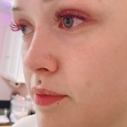 J.E. Spa & Salon - Pink eyelash extensions