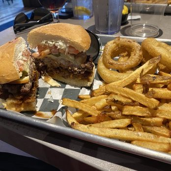 Graze Burgers - The Tennessee - Burgers Near Me - Sevierville, Tennessee Graze Burgers - The Tennessee - Burgers Near Me - Sevierville, Tennessee