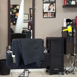 Cuts On Fifth Avenue - Your chair is waiting at Cuts on Fifth