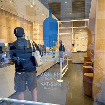 Blue Bottle Coffee - Broad Street - Blue Bottle Coffee - Coffee & Tea Near Me - New York, New York