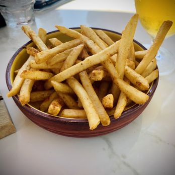 Goat Tree - Pomme frite - Cafes Near Me - Santa Barbara, California Goat Tree - Pomme frite - Cafes Near Me - Santa Barbara, California