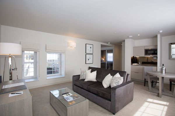 Dunalastair Hotel Suites by null